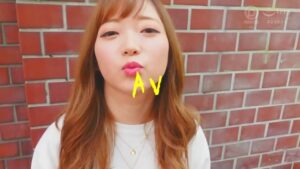 全身から溢れ出るヒロイン感。22歳フリーター森本あやめ、ストリートからAV界へ電撃デビュー！