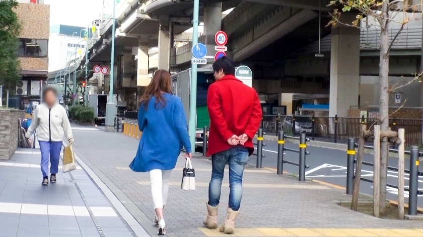 【豊島区・人妻密着】レスに悩む25歳セレブ妻をナンパ⇒寂しさを埋める狂おしい中出し性交