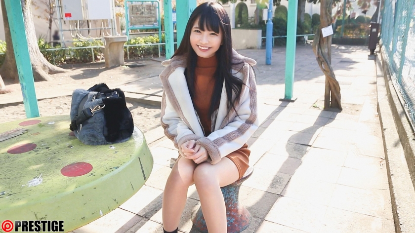 【応募ガール】20歳コンビニ店員ちなつ。衝撃のモチ尻と純真な笑顔、その奥に潜む「激ウブ隠れドスケベ」を特濃中出し全編収録。