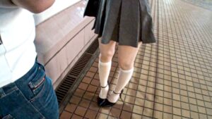 【業界初公開】20歳現役JDももの禁断素顔。モデル級美少女が堕ちた「ポルチオ快楽」とヤリマンの正体。