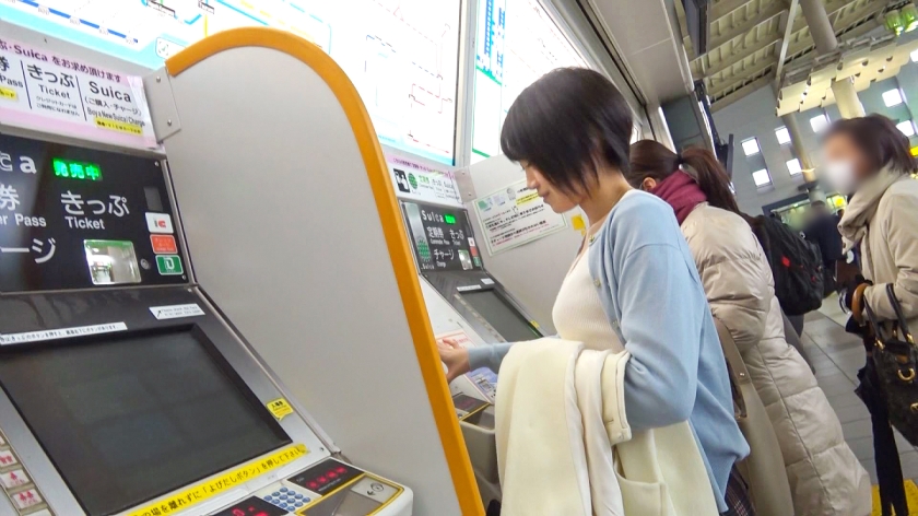 ナンパから始まった初撮影。マン喫で働く21歳ゆきちゃんの隠れた素顔。