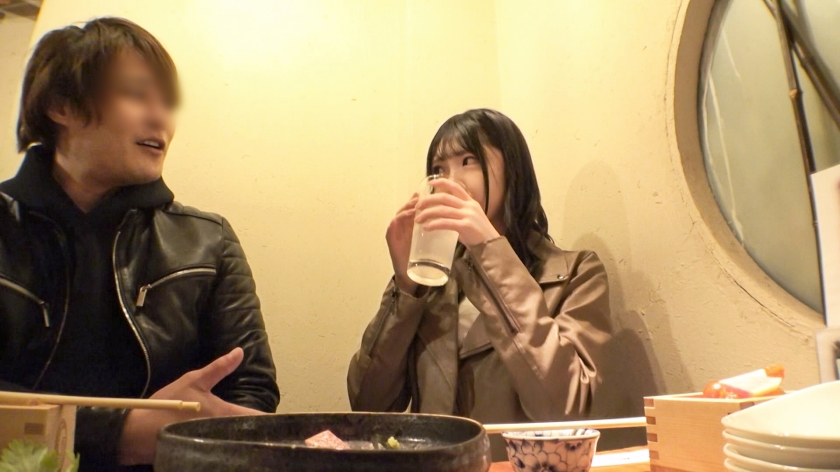 【初撮】彼氏に不満な24歳あざと美女アカリ。芸能事務所勤務の隠れたHな素顔とカメラを忘れたガチ陶酔イチャラブ！
