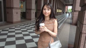 【放送事故級】19歳現役女子大生の溢れる性欲。初撮影で理性を失い自分から弄り出す悶絶10代